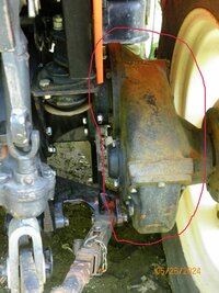 Zetor3340 Rear Portal Oil_a.jpg