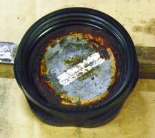 Zetor3340 BrakeFluid_cap.jpg