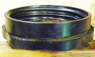 Zetor3340 Broken BrakeCap.jpg