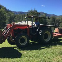 Keith on Zetor Tractor back of Burrapine house 28th May 2017.jpg